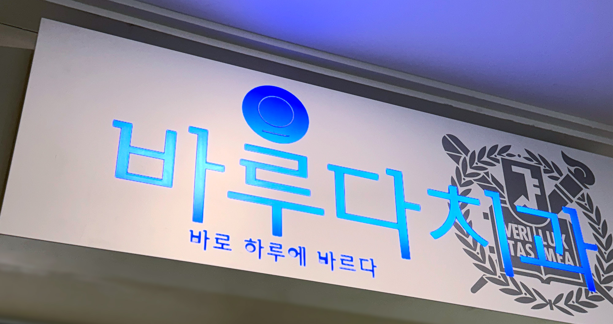 메인비주얼1